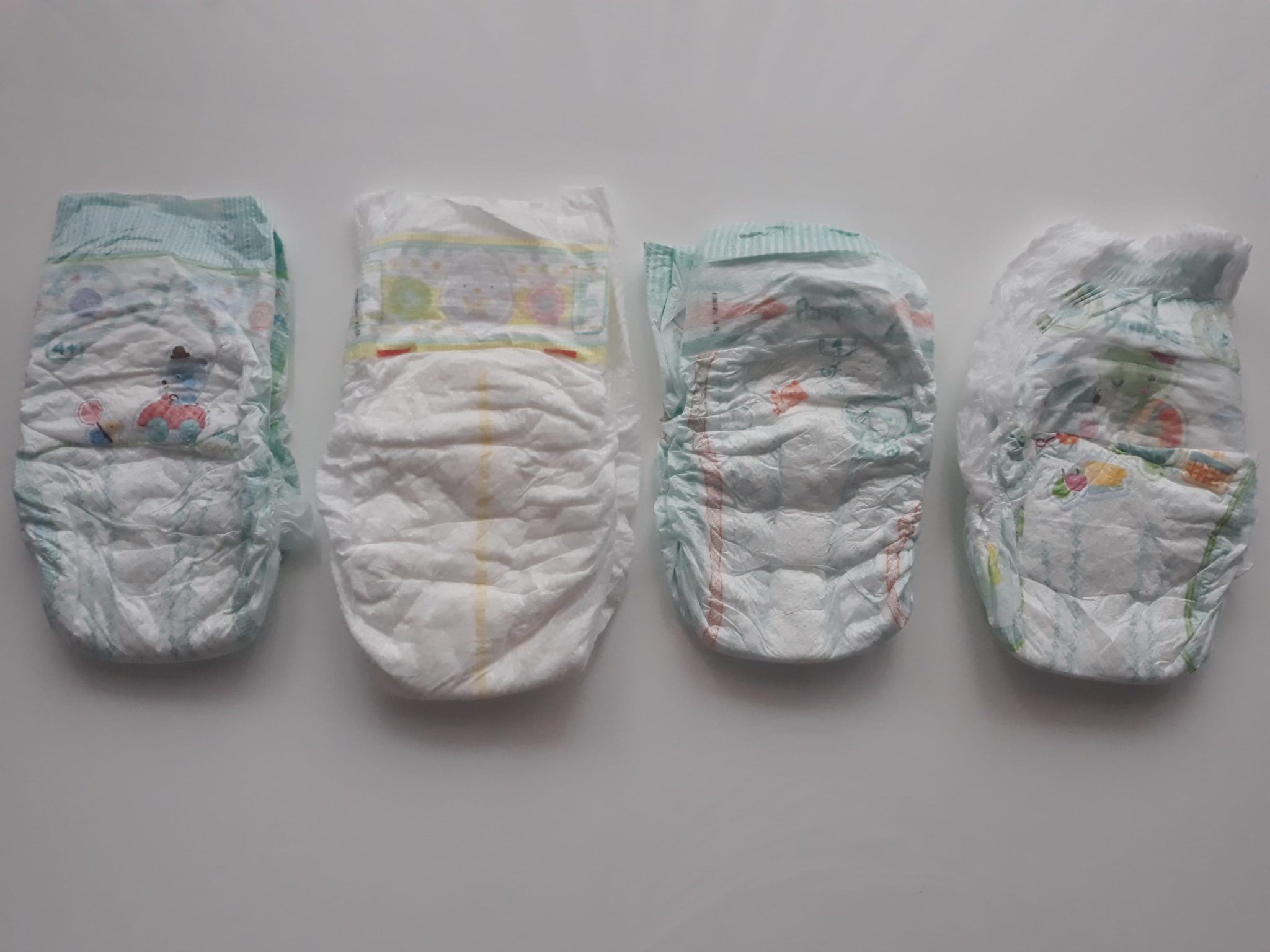 pampers pants po co jest niebieski pasek